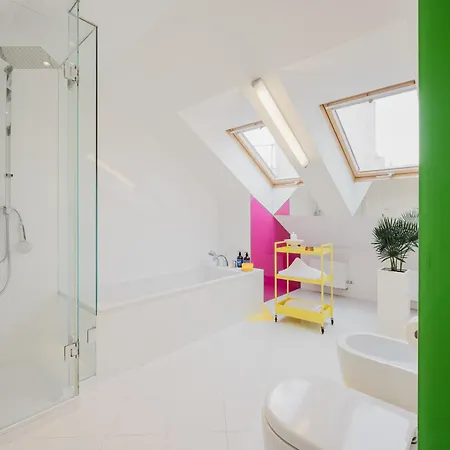 Apartment Days - Three-bedroom Loft With Fireplace In Pop-art Style