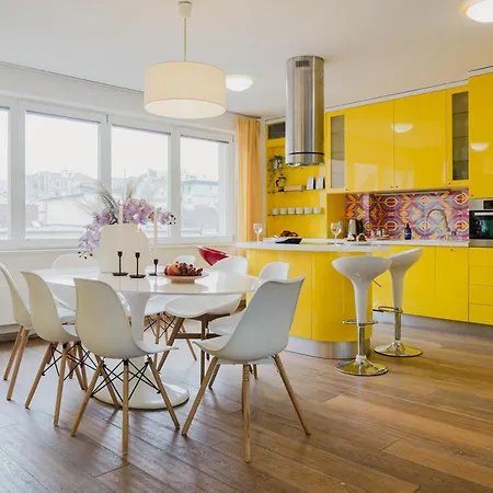 Appartement Days - Three-bedroom Loft With Fireplace In Pop-art Style *